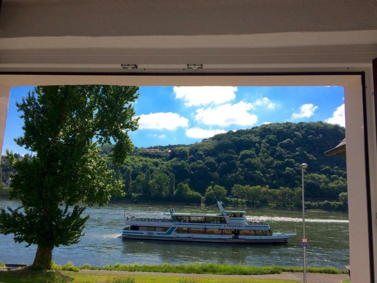 Haus Am Ufer Mit Rheinpanoramablick Apartment โคเบลนซ์ ภายนอก รูปภาพ