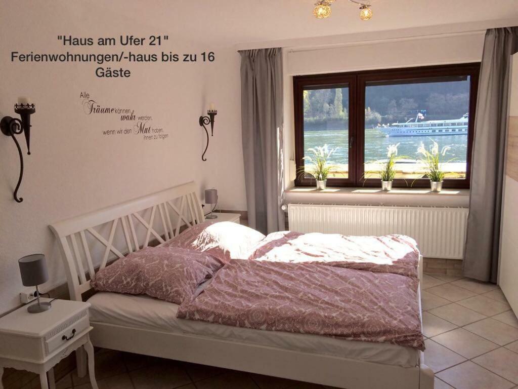 Haus Am Ufer Mit Rheinpanoramablick Apartment โคเบลนซ์ ภายนอก รูปภาพ