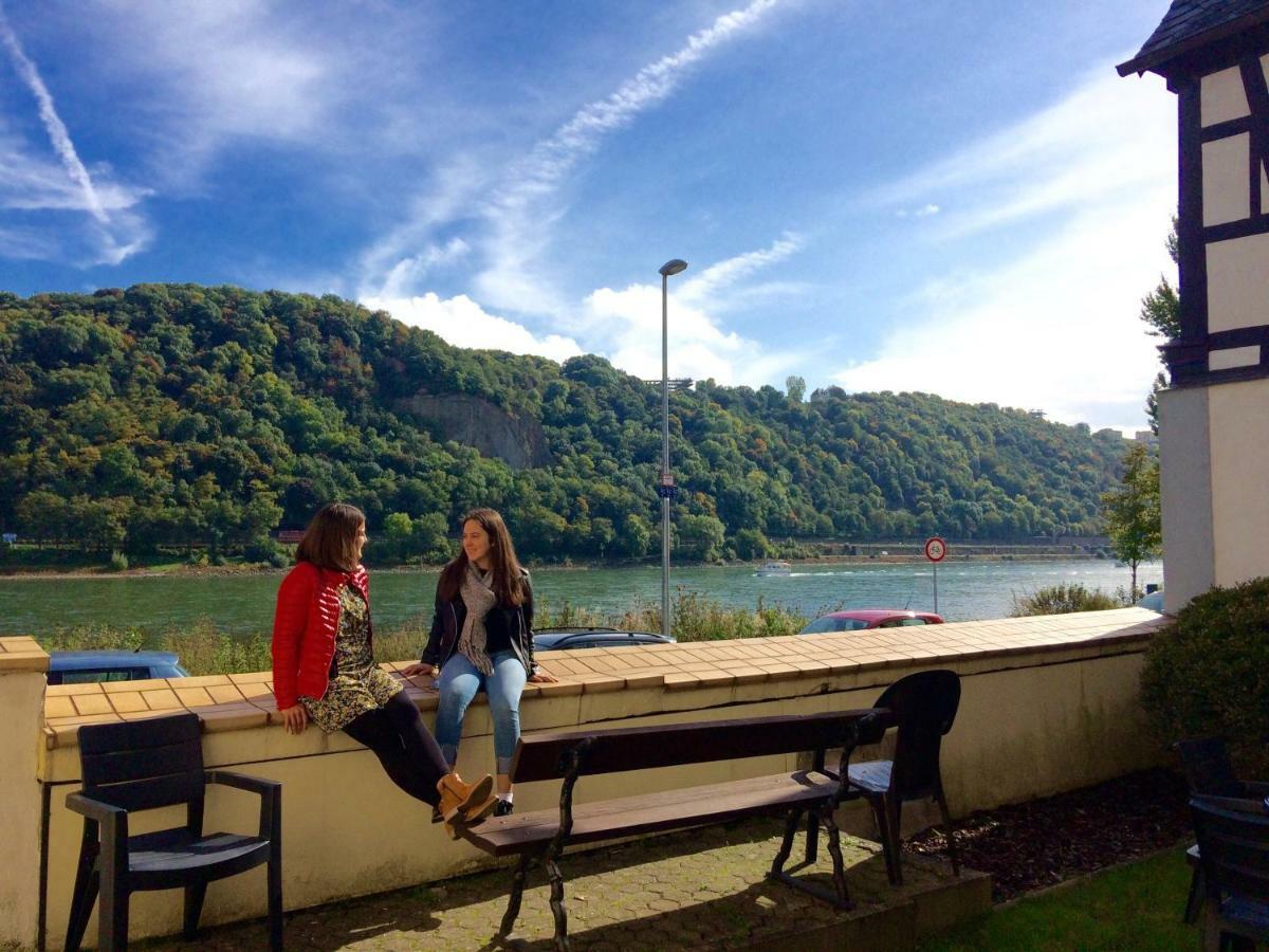 Haus Am Ufer Mit Rheinpanoramablick Apartment โคเบลนซ์ ภายนอก รูปภาพ