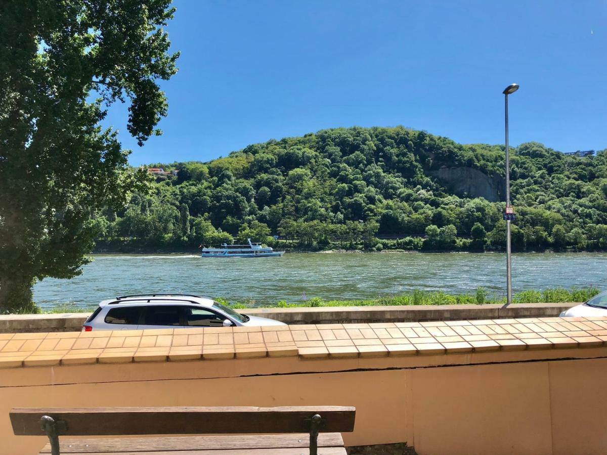 Haus Am Ufer Mit Rheinpanoramablick Apartment โคเบลนซ์ ภายนอก รูปภาพ