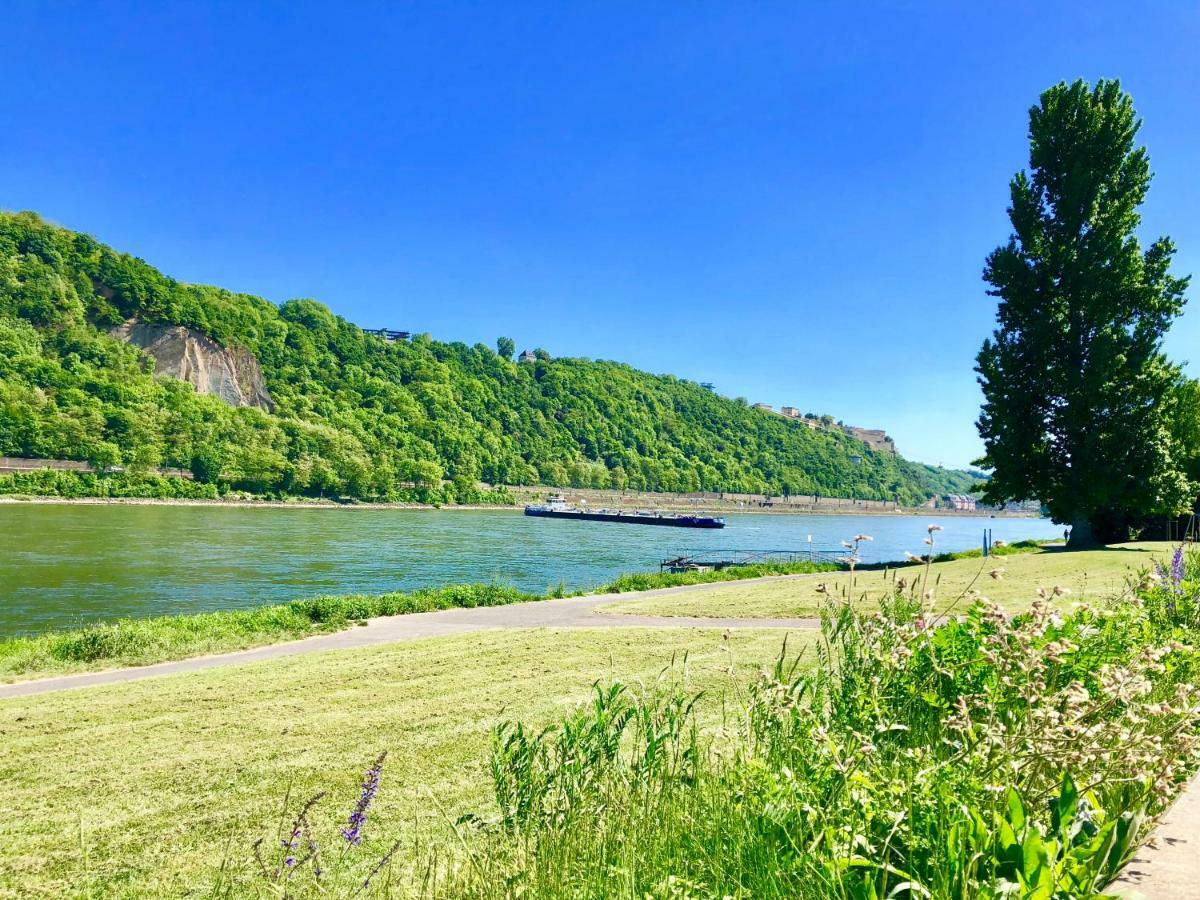 Haus Am Ufer Mit Rheinpanoramablick Apartment โคเบลนซ์ ภายนอก รูปภาพ